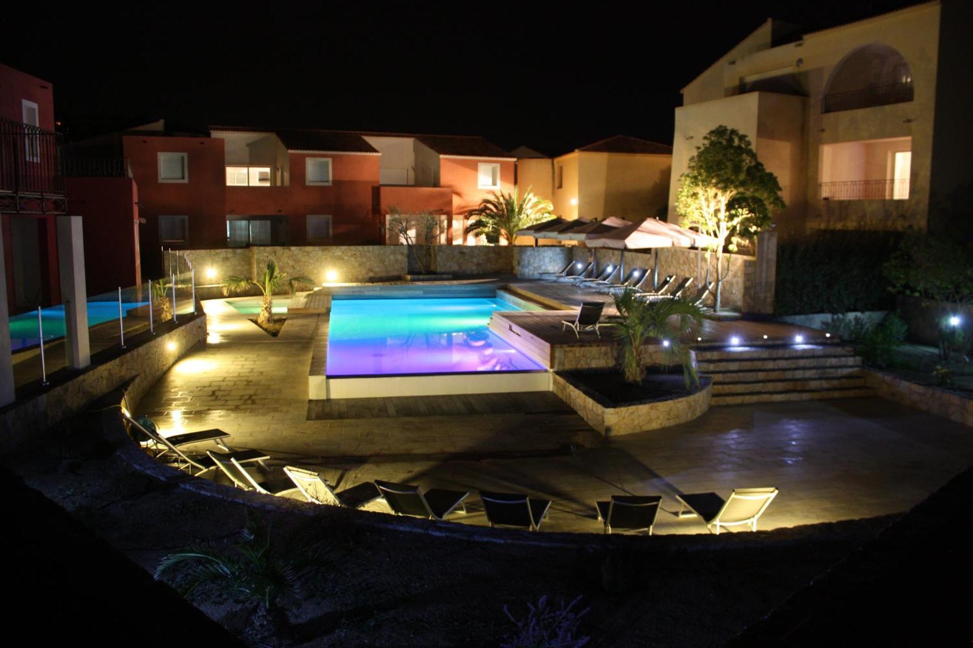 LʼÎle-Rousse Les Alizes Residence & Spa מראה חיצוני תמונה
