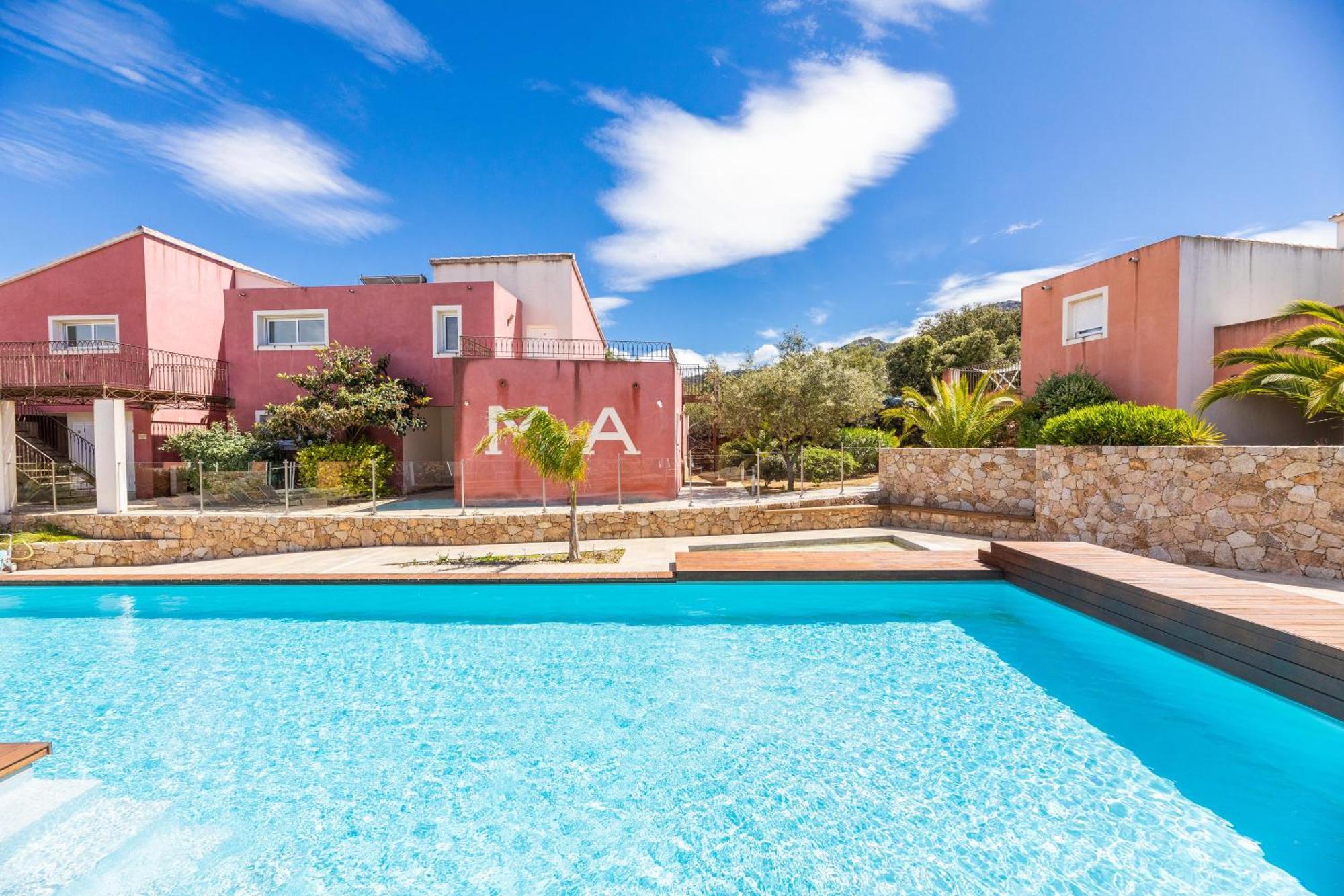 LʼÎle-Rousse Les Alizes Residence & Spa מראה חיצוני תמונה