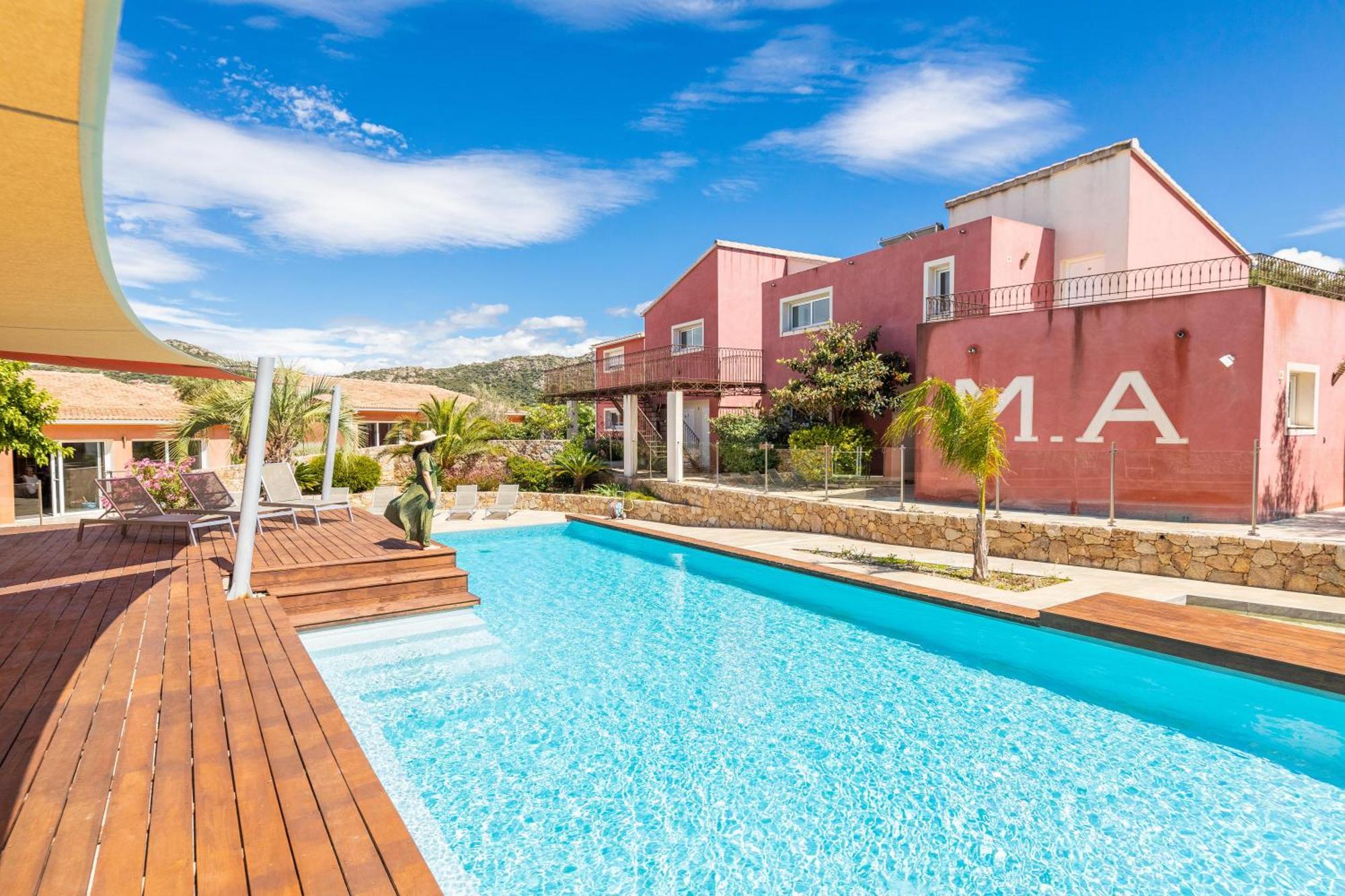 LʼÎle-Rousse Les Alizes Residence & Spa מראה חיצוני תמונה