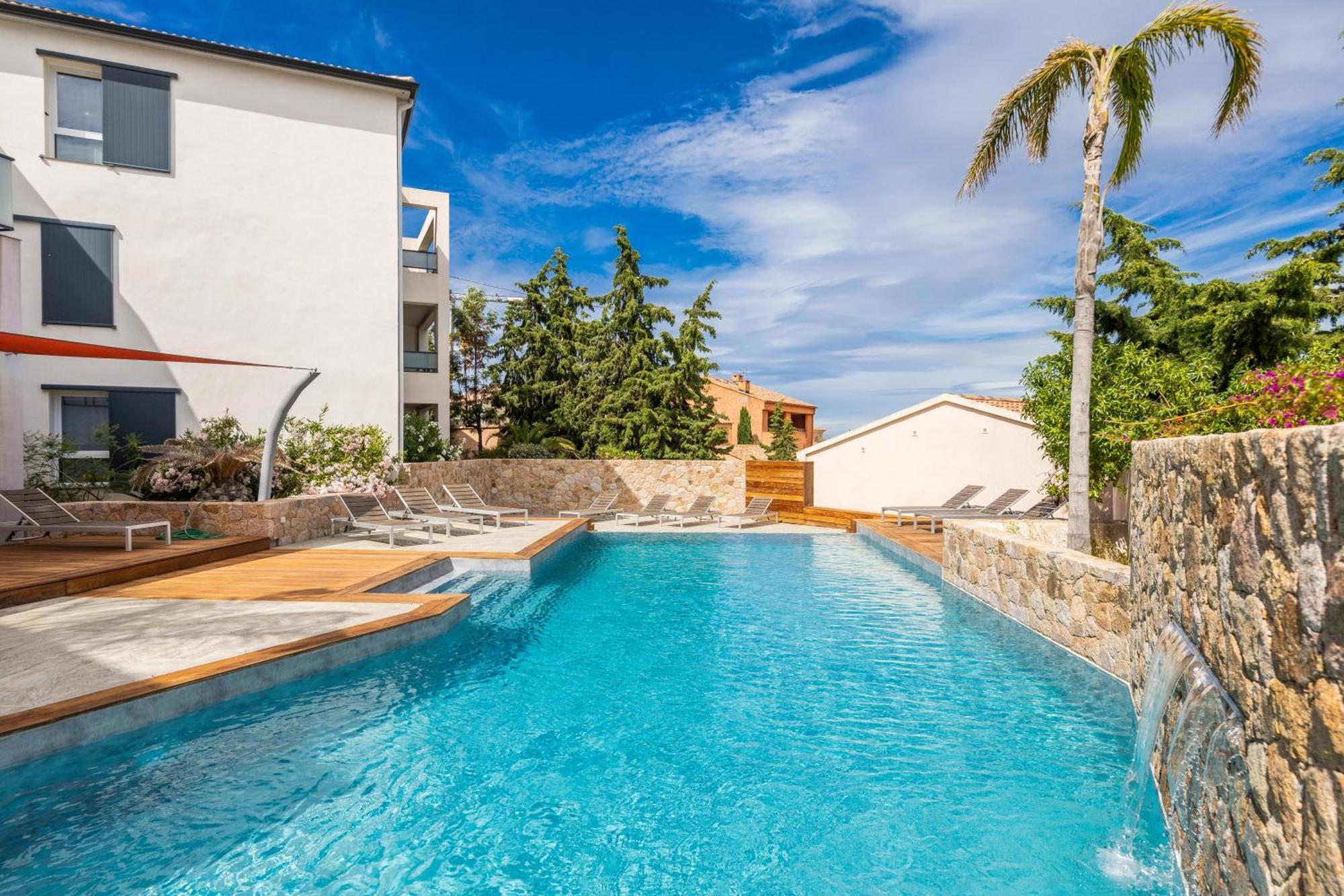 LʼÎle-Rousse Les Alizes Residence & Spa מראה חיצוני תמונה