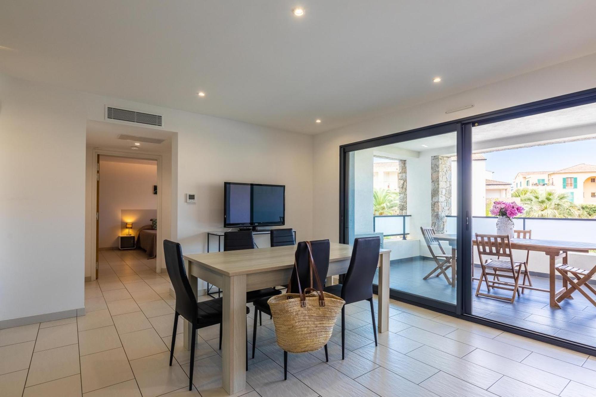 LʼÎle-Rousse Les Alizes Residence & Spa מראה חיצוני תמונה